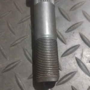 Pernos de rueda, buses Mercedes Benz. d